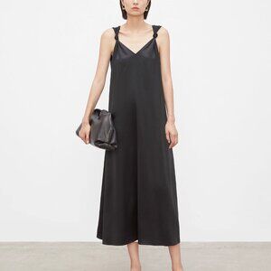 CHICJOC Minimalist Black Knotted-Strap Dress – Size 38